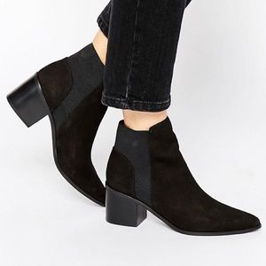 Etiweil Black Suede Ankle Boots - size 8.5